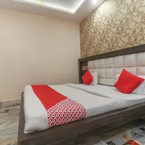 Oyo 60651 Hotel Arya Varanasi