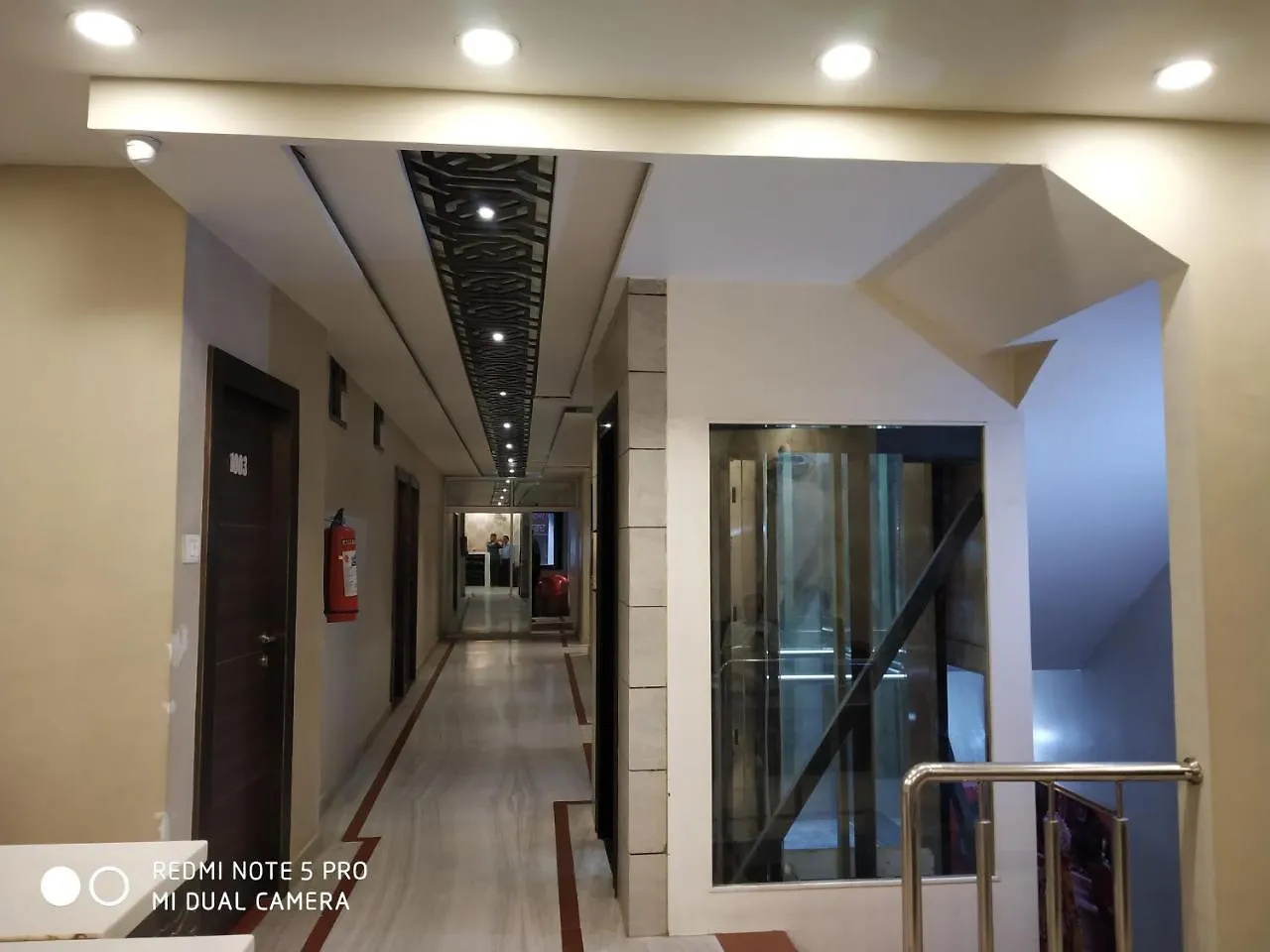 Hotel Aadesh Palace Varanasi