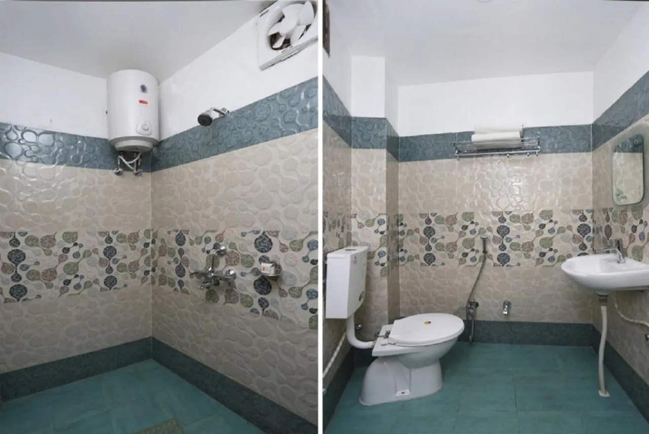 Hotel Aadesh Palace Varanasi